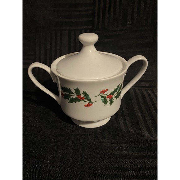 Christmas Holly Berry creamer and lidded sugar bowl set - Picture 2 of 10